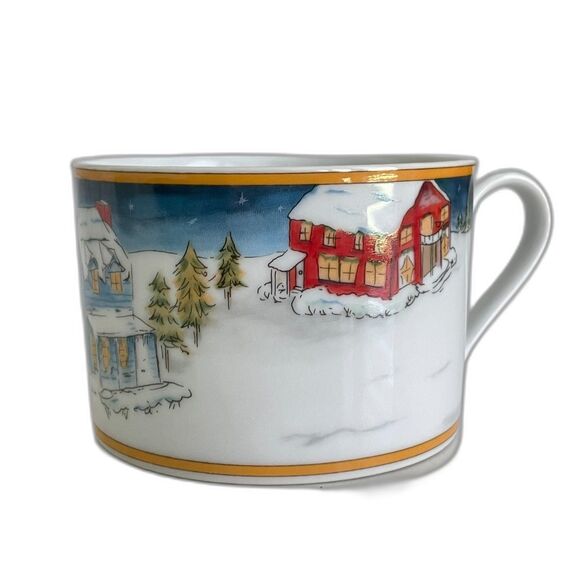 American Atelier Christmas/Winter Village Coffee/Hot Chocolate Cups Set of 4 - Picture 6 of 9